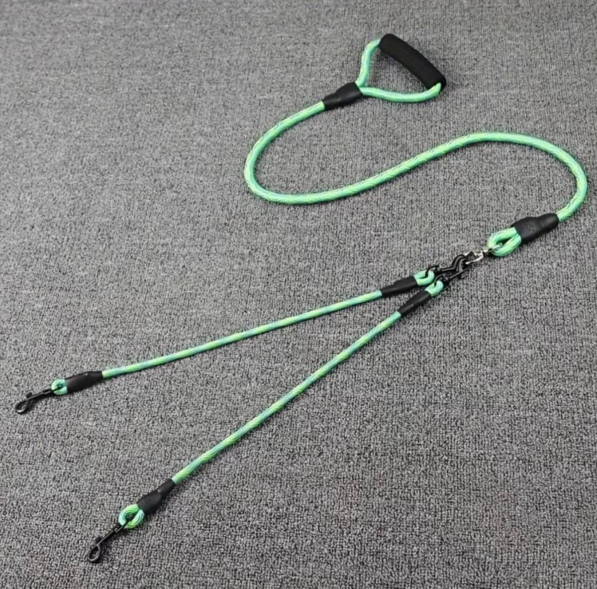 The Pawtique Two-Way Leash